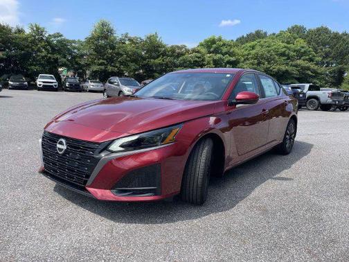 Scarlet Ember Tintcoat 2026 Nissan Altima 2.5 SV