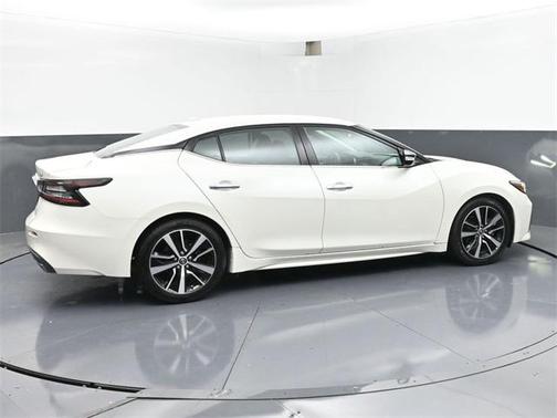 2023 Nissan Maxima SV Xtronic CVT