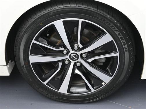 2023 Nissan Maxima SV Xtronic CVT