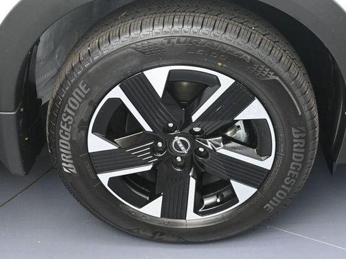 Fresh Powder 2026 Nissan Kicks SV