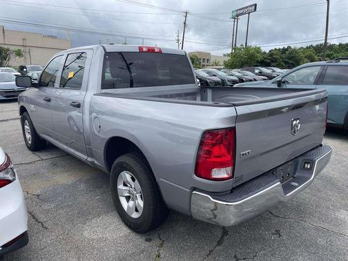Billet Silver Metallic Clearcoat 2022 RAM 1500 Classic SLT