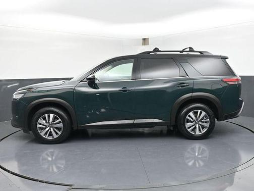 2023 Nissan Pathfinder SL 4WD