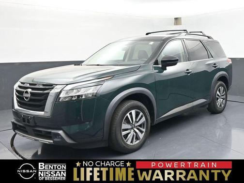 2023 Nissan Pathfinder SL 4WD
