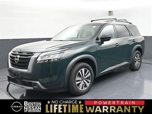 2023 Nissan Pathfinder SL 4WD