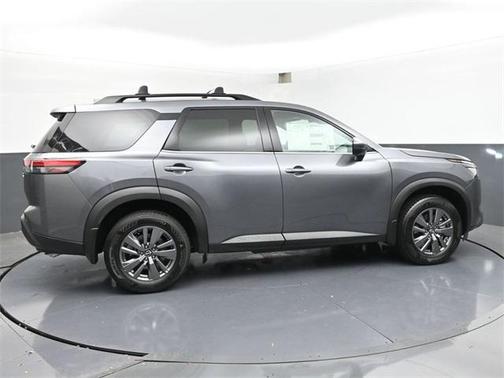 2025 Nissan Pathfinder SV FWD