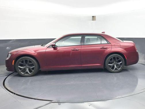 Velvet Red Pearlcoat 2021 Chrysler 300 S