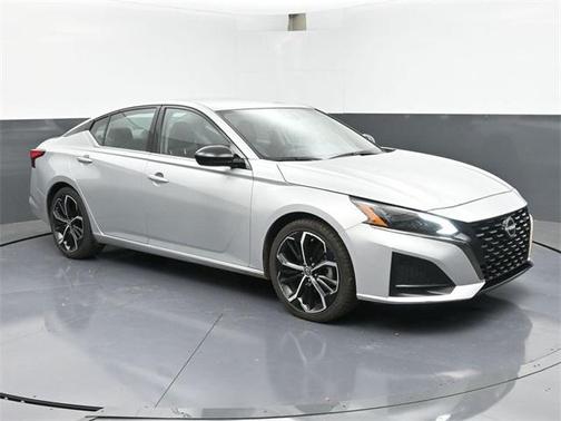 2024 Nissan Altima SR FWD