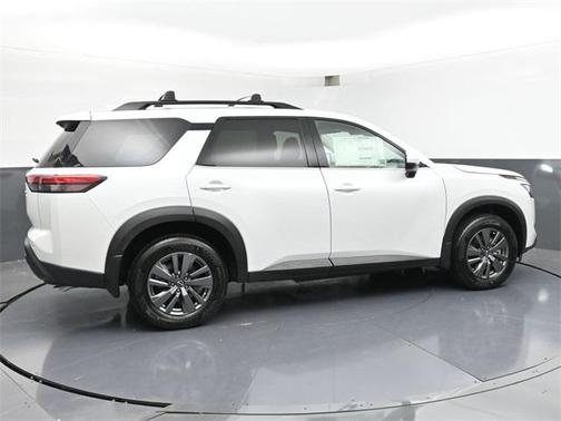 2025 Nissan Pathfinder SV FWD