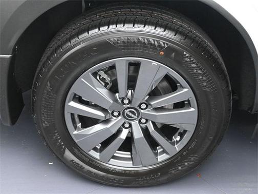 2025 Nissan Pathfinder SV FWD