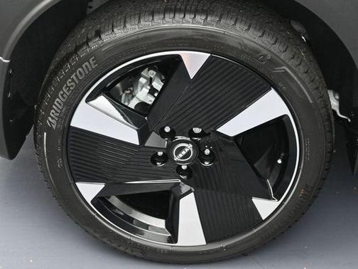 Xab 2026 Nissan Kicks SR