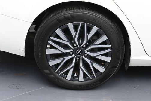 Glacier White 2025 Nissan Altima 2.5 SV