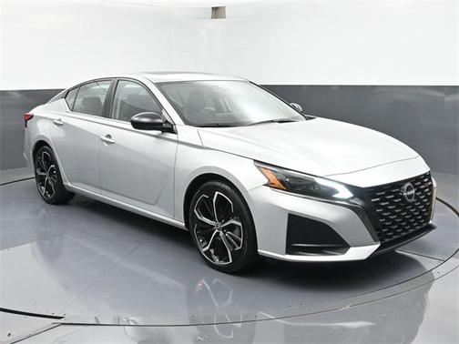 2024 Nissan Altima SR FWD
