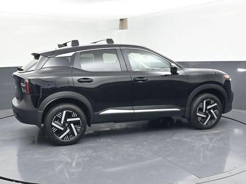 Super Black 2026 Nissan Kicks SV