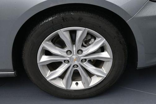 Sterling Gray Metallic 2024 Chevrolet Malibu FWD 1LT