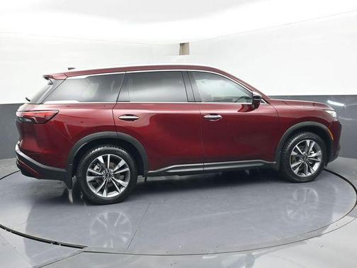 Deep Bordeaux 2023 INFINITI QX60 Luxe