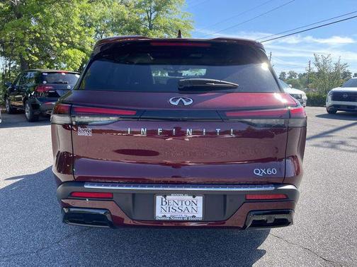 Deep Bordeaux 2023 INFINITI QX60 Luxe