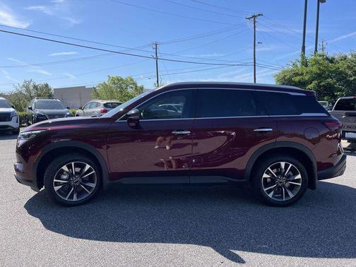 Deep Bordeaux 2023 INFINITI QX60 Luxe