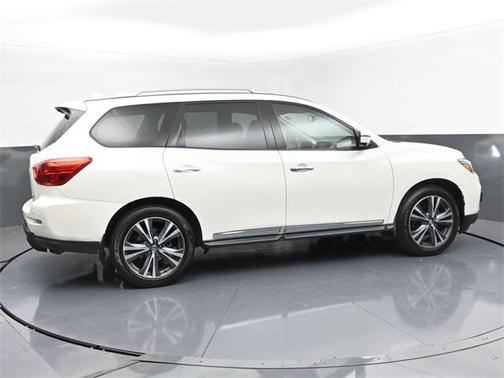 2019 Nissan Pathfinder Platinum