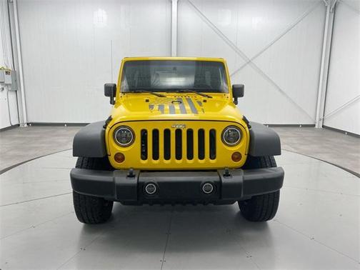 Photo 2 of 24 of 2011 Jeep Wrangler Unlimited Sport