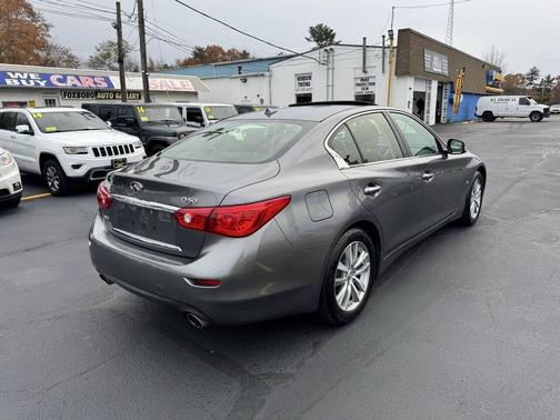 2015 INFINITI Q50 Premium