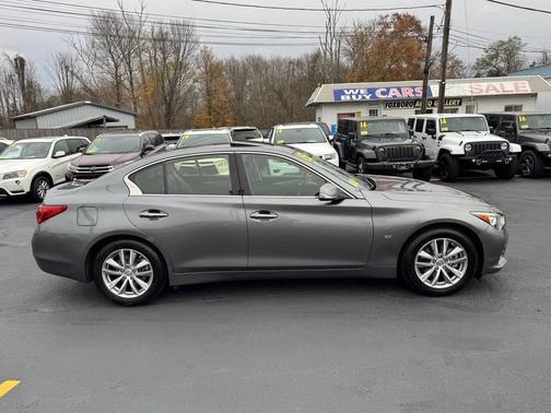 2015 INFINITI Q50 Premium