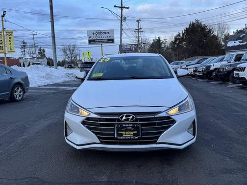 2020 Hyundai ELANTRA SE