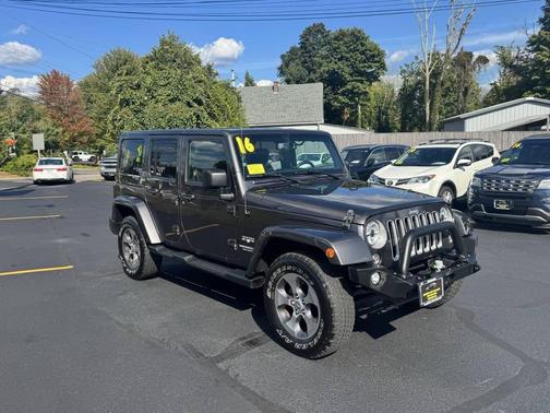 2016 Jeep Wrangler Unlimited Sahara