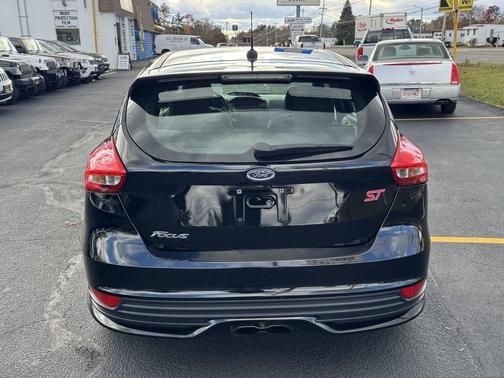 2018 Ford Focus ST Base