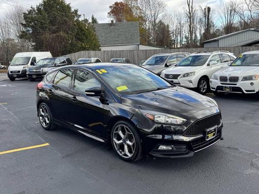 2018 Ford Focus ST Base
