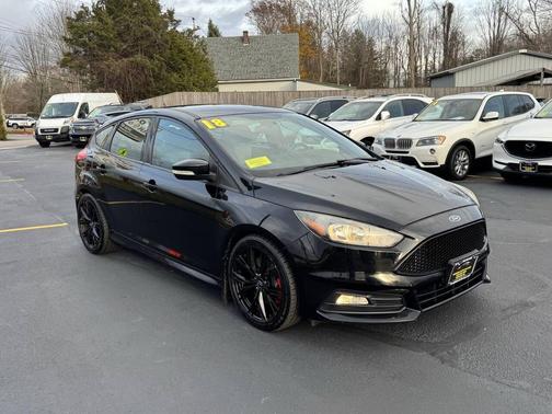 2018 Ford Focus ST Base