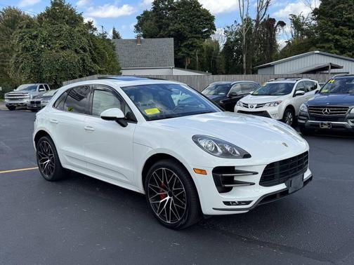 2015 Porsche Macan Turbo