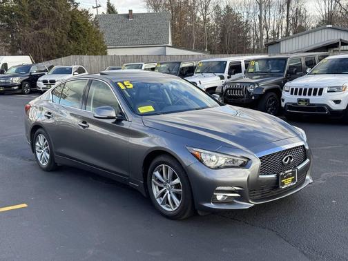2015 INFINITI Q50 Premium