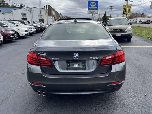 2016 BMW 528 i xDrive