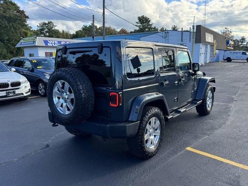 2016 Jeep Wrangler Unlimited Sahara