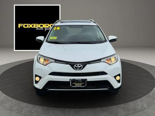 Super White 2016 Toyota RAV4 XLE