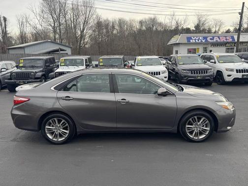 2015 Toyota Camry SE