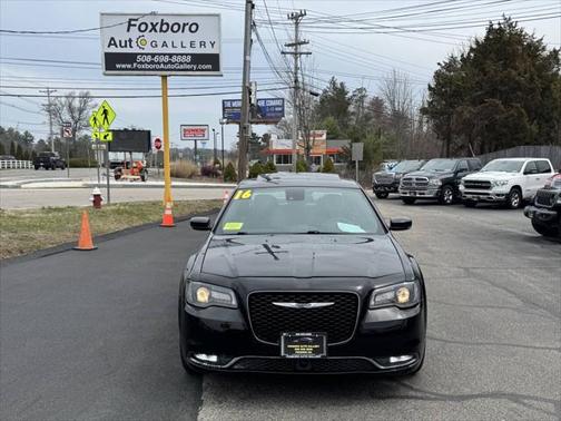 2016 Chrysler 300 S