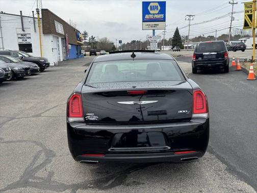 2016 Chrysler 300 S