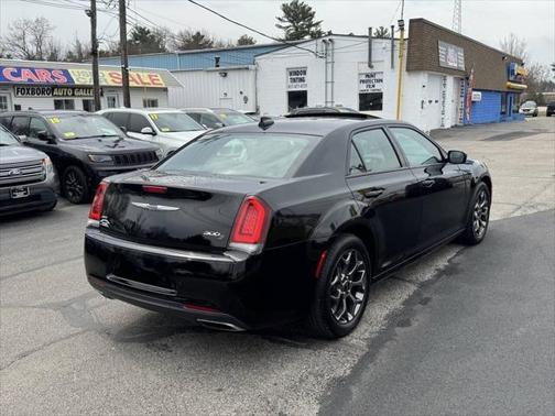 2016 Chrysler 300 S