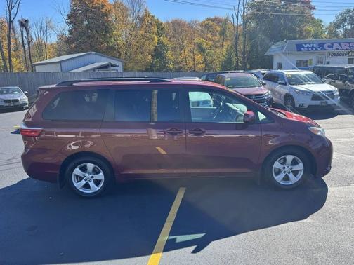 2015 Toyota Sienna LE