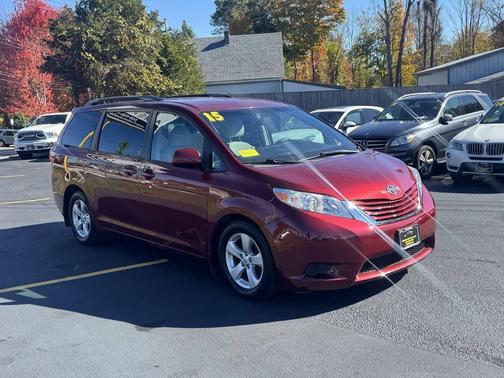 2015 Toyota Sienna LE
