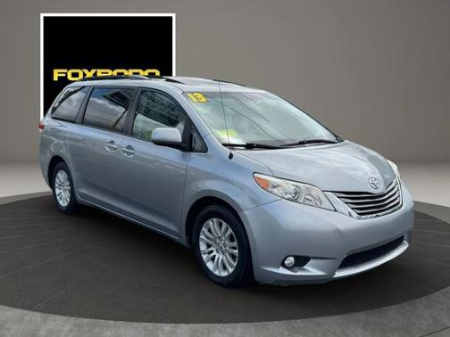 Silver Sky Metallic 2013 Toyota Sienna XLE