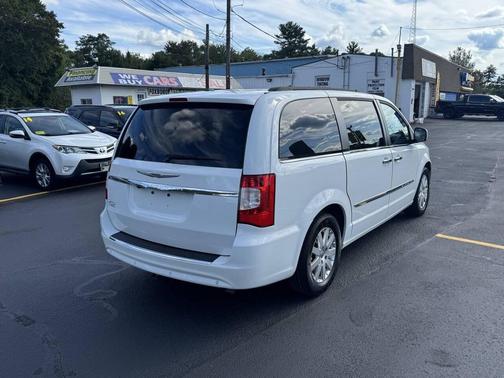 2015 Chrysler Town & Country Touring