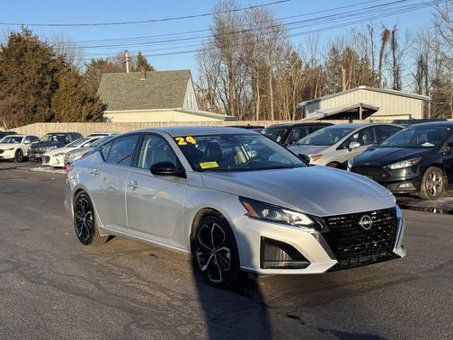 2024 Nissan Altima SR FWD