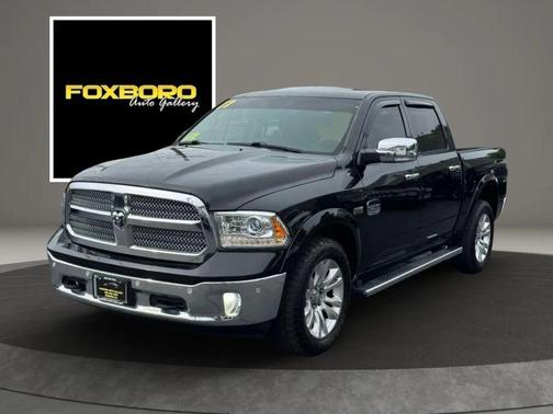 Brilliant Black Crystal Pearlcoat 2017 RAM 1500 Longhorn