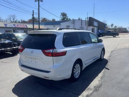 2015 Toyota Sienna XLE