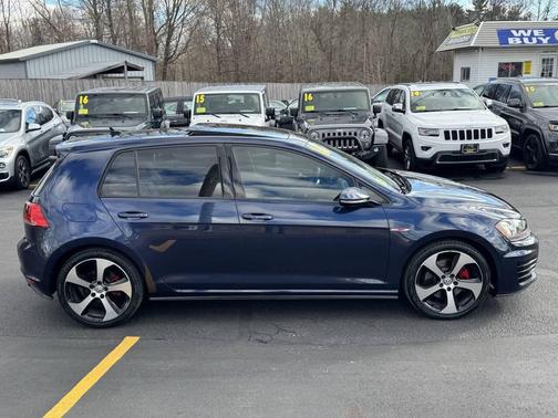 2016 Volkswagen Golf GTI 2.0T SE 4-Door