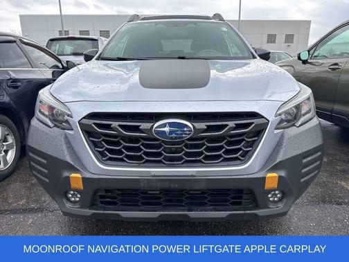 Ice Silver Metallic 2023 Subaru Outback WILDERNESS