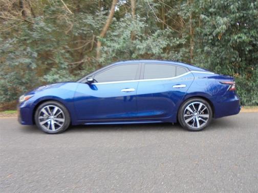 2022 Nissan Maxima SV Xtronic CVT