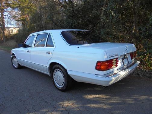 1989 Mercedes-Benz S-Class 300SEL